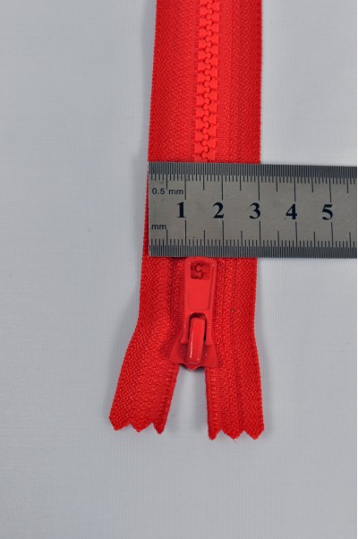 ZIP011 1號拉鏈 單頭拉鏈  樹脂膠牙拉鏈款式  密尾拉鏈 不設單獨拉鍊訂購 正面照